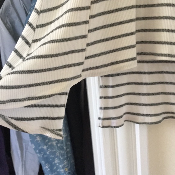 Francesca’s White Striped High-Low Shirt - Picture 6 of 7